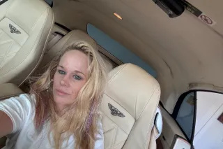 If you’re craving Someone.. Extra-Sweet, & Juicy - Image 1